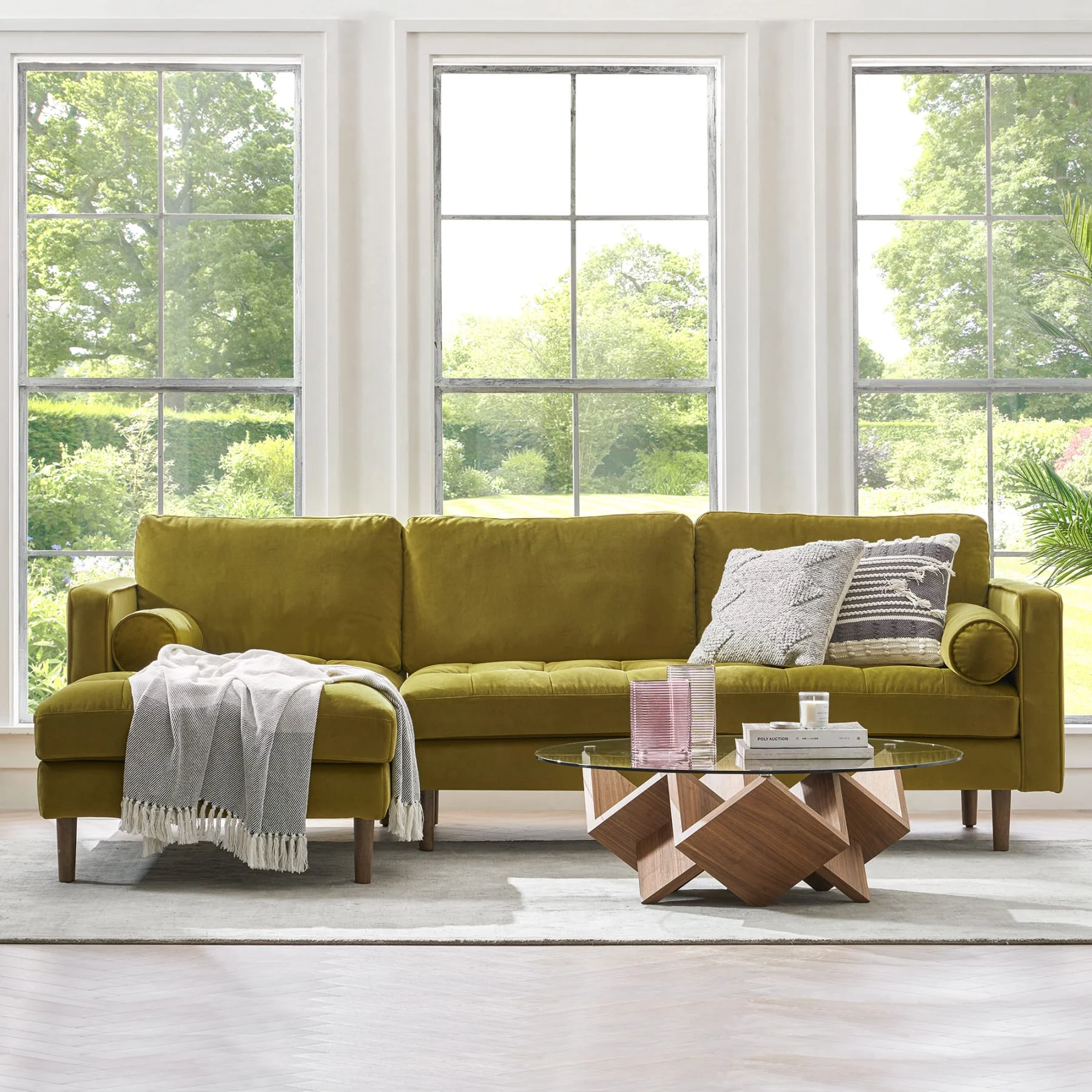cleaning velvet sofa